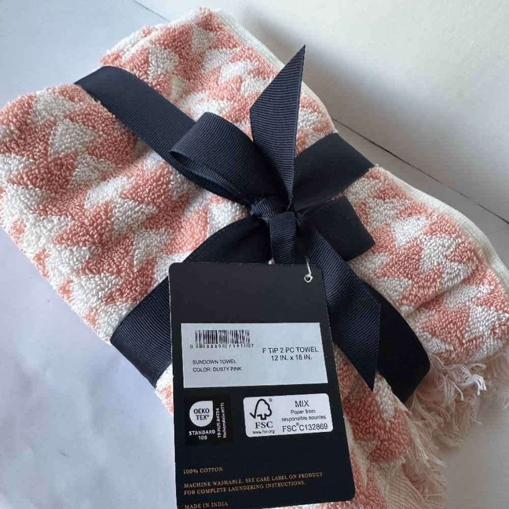 NWT Pendleton Set of 2 Sundown F Tip towels in Dusty Pink 12" x 18"